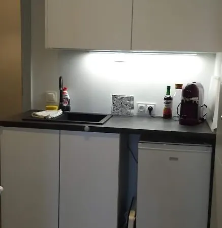 Przystanek Mariacka 26 *