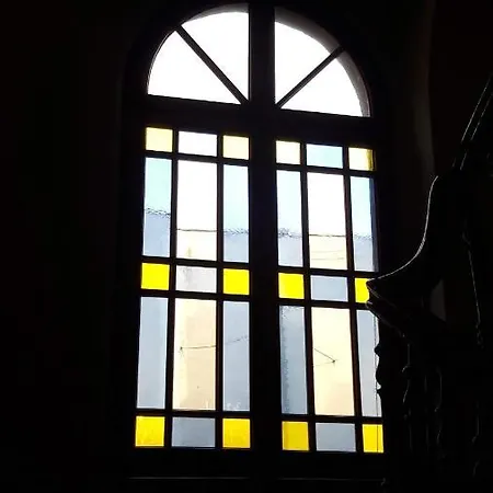 Przystanek Mariacka 26 *