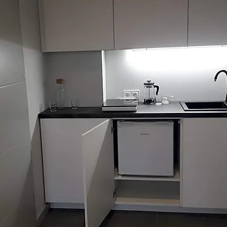 Przystanek Mariacka 26 *