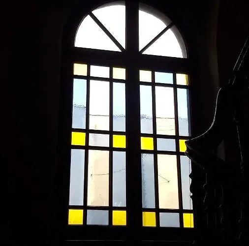 Przystanek Mariacka 26 *